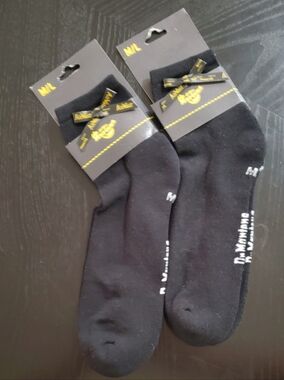 Two  pairs Dr Martens Air Wair Ankle Bow Organic Cotton Blend Socks Sz M/L black